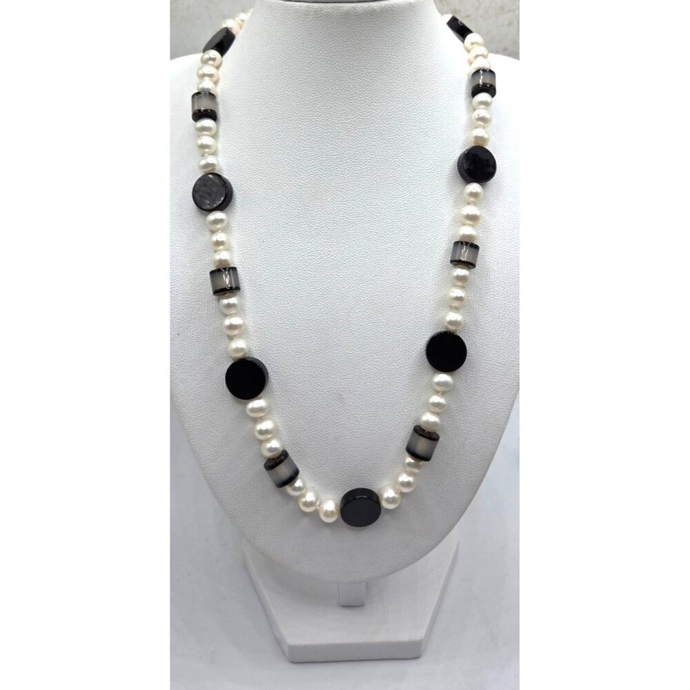 Black & White Beaded Necklace With Freshwater Pearls & Silver Hook Clasp - 18 In